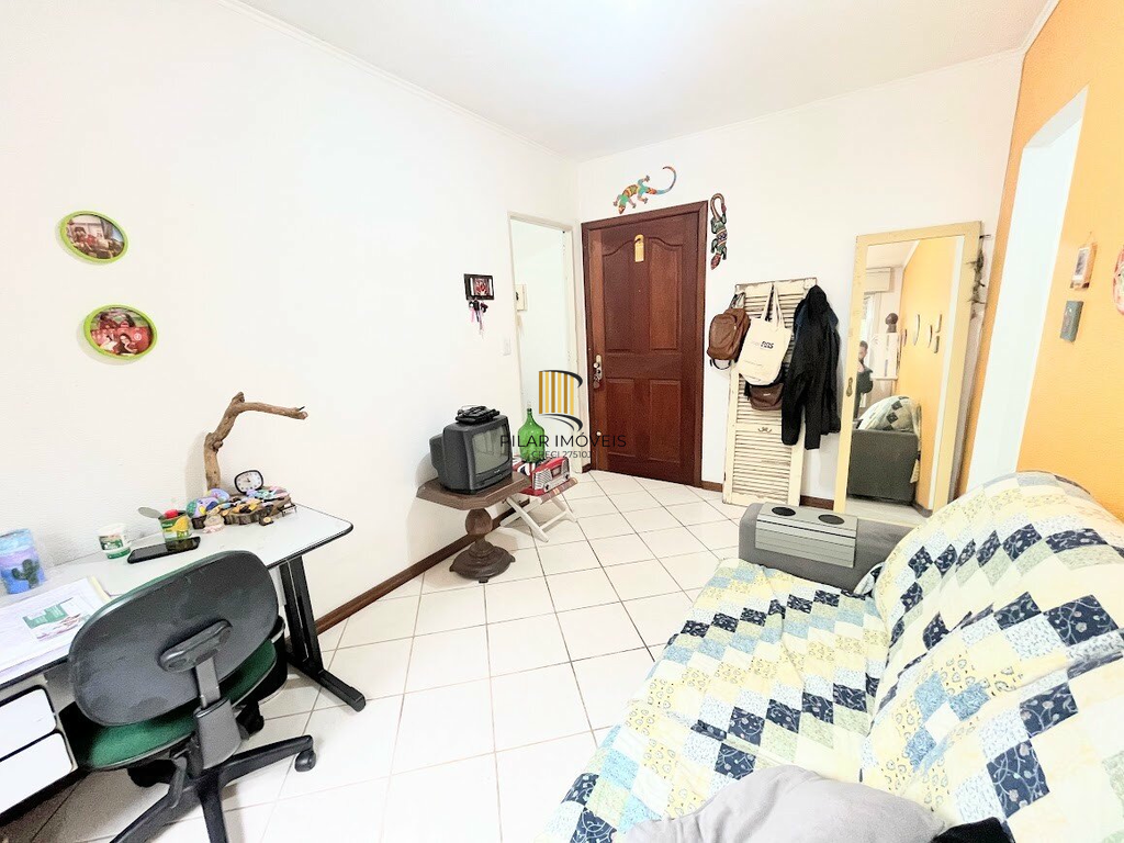 Apartamento 2 dormitórios no bairro Cavalhada