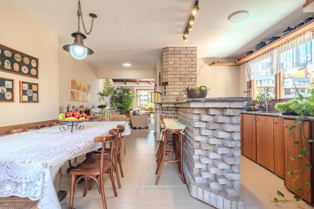 Cobertura 3 dormitórios no bairro Bela Vista