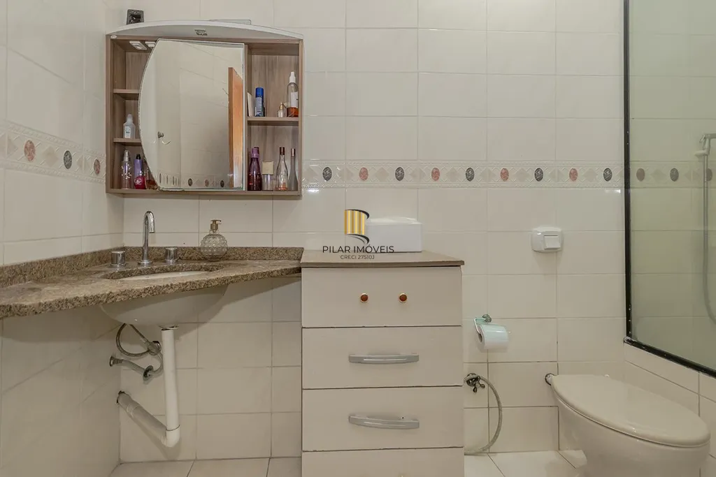 Casa de Condomínio 3 dormitórios no bairro Nonoai