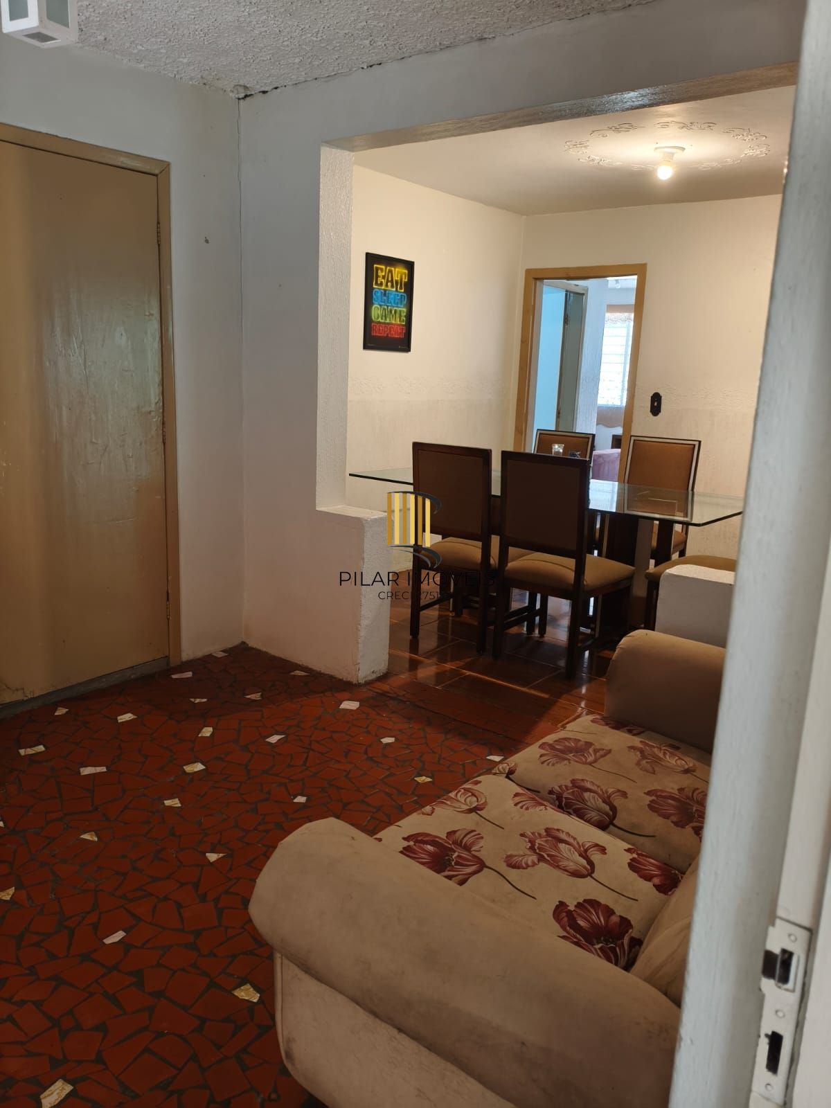 Casa com 80 m2 de área construída, 03 dorm, sala estar/jantar, cozinha, pátio