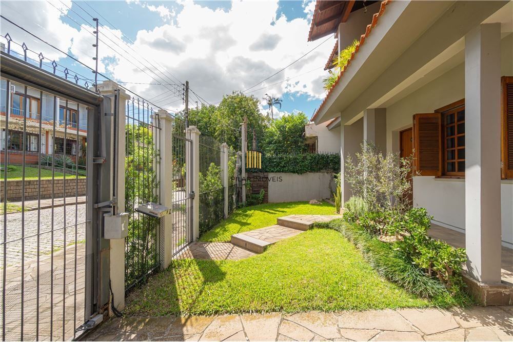 Casa 4 dormitórios no bairro Jardim Lindóia