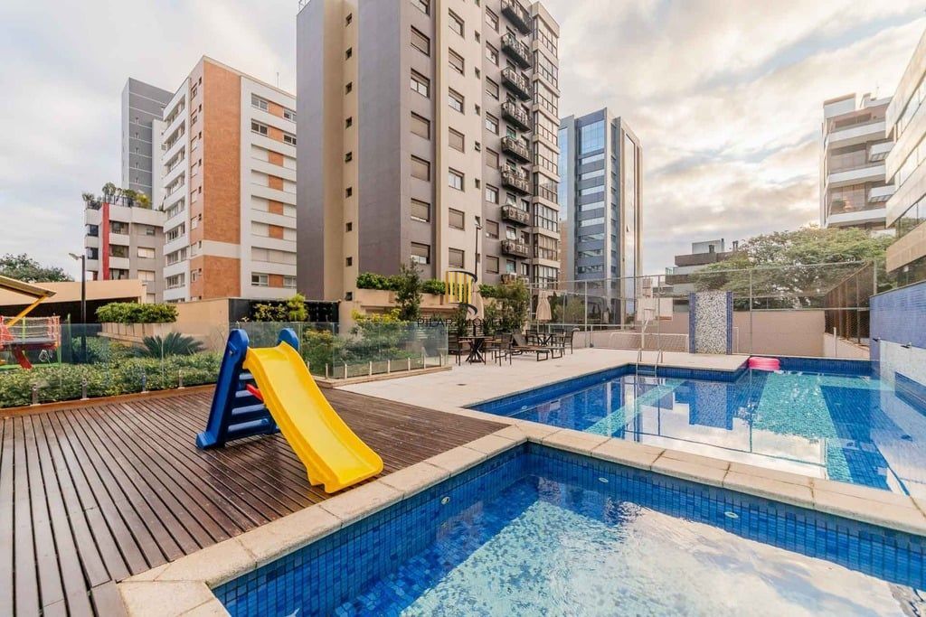 Apartamento 4 dormitórios no bairro Petrópolis