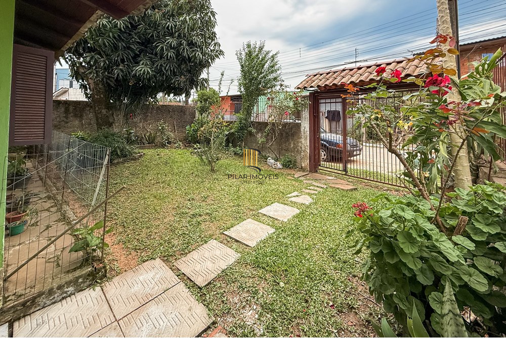 Casa 2 dormitórios no bairro Capão da Cruz