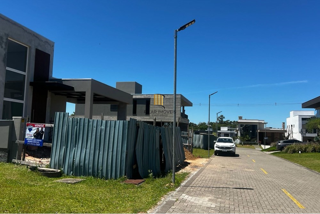 Casa de Condomínio 3 dormitórios no bairro Sanga Funda