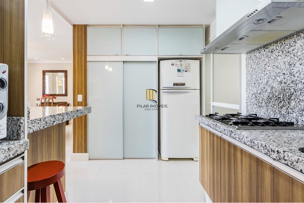 Apartamento 3 dormitórios no bairro Menino Deus