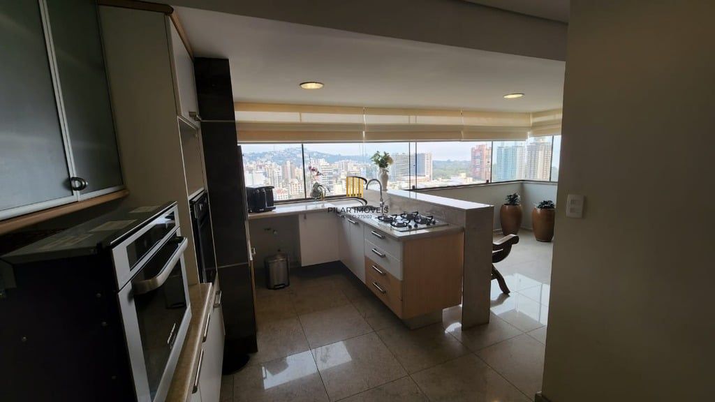 Apartamento 3 dormitórios no bairro Menino Deus
