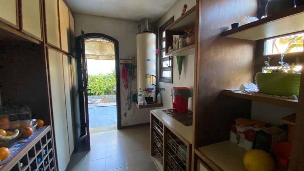 Casa 4 dormitórios no bairro Vila Assunção