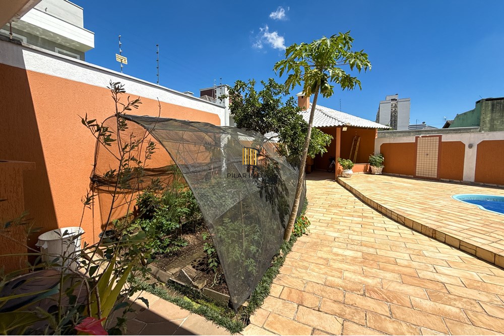 Casa 6 dormitórios no bairro Marechal Rondon