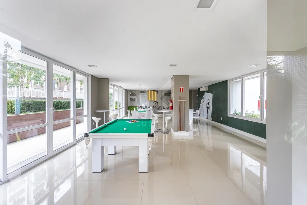 Apartamento 4 dormitórios no bairro Menino Deus