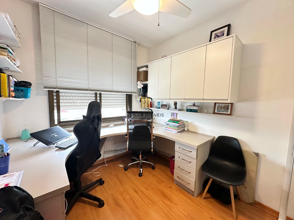 Apartamento 2 dormitórios no bairro Chácara das Pedras