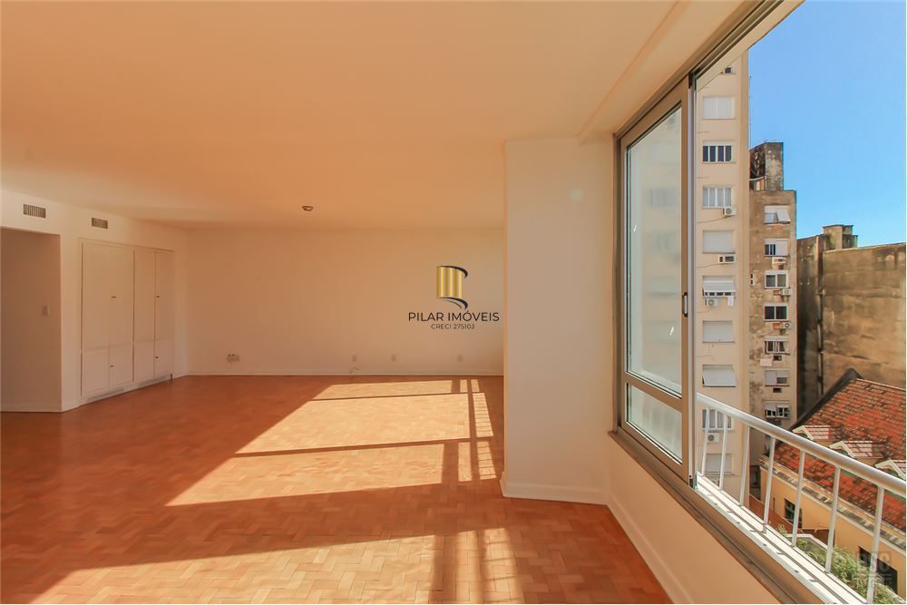 Apartamento 4 dormitórios no bairro Centro Histórico