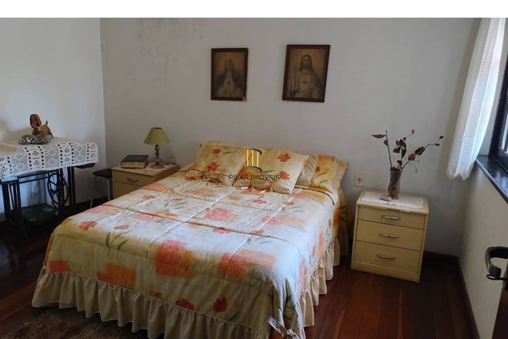 Casa 4 dormitórios no bairro Cristal