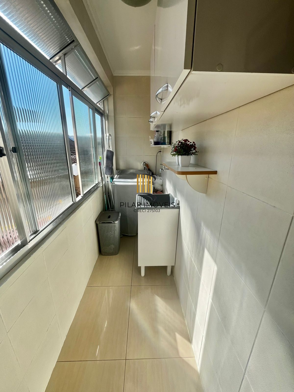 03 dorm, transformados em 02, Passo da Areia, 58 m², reformado, semi mobiliado