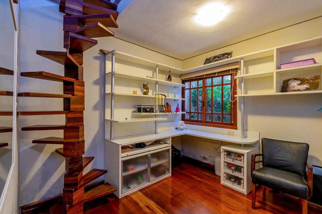 Casa 6 dormitórios no bairro Tristeza