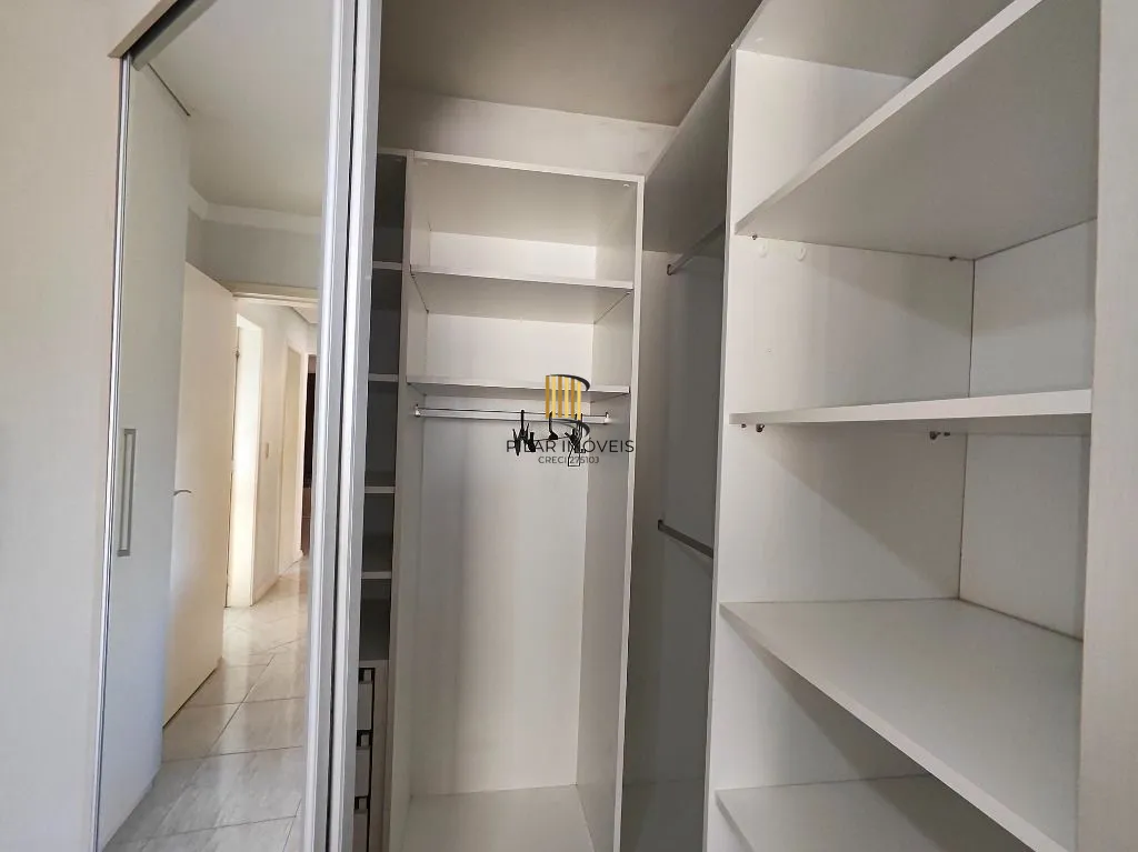 Apartamento 3 dormitórios no bairro Cavalhada