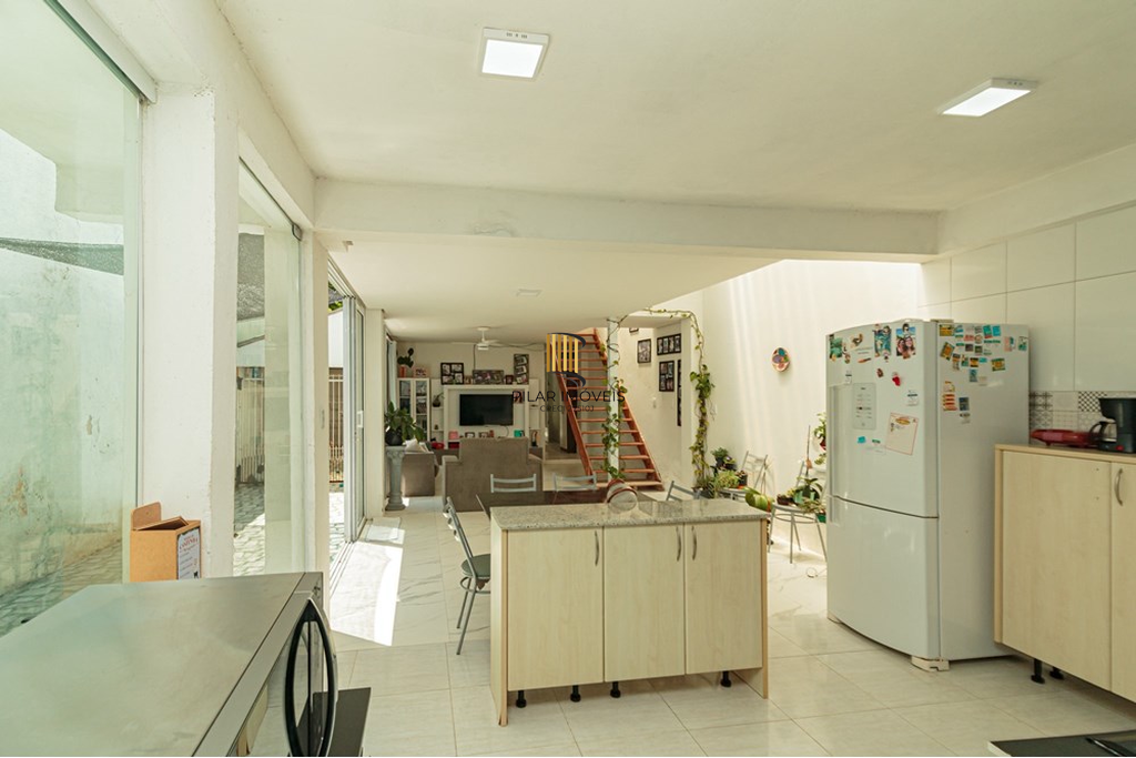 Casa 3 dormitórios no bairro Menino Deus