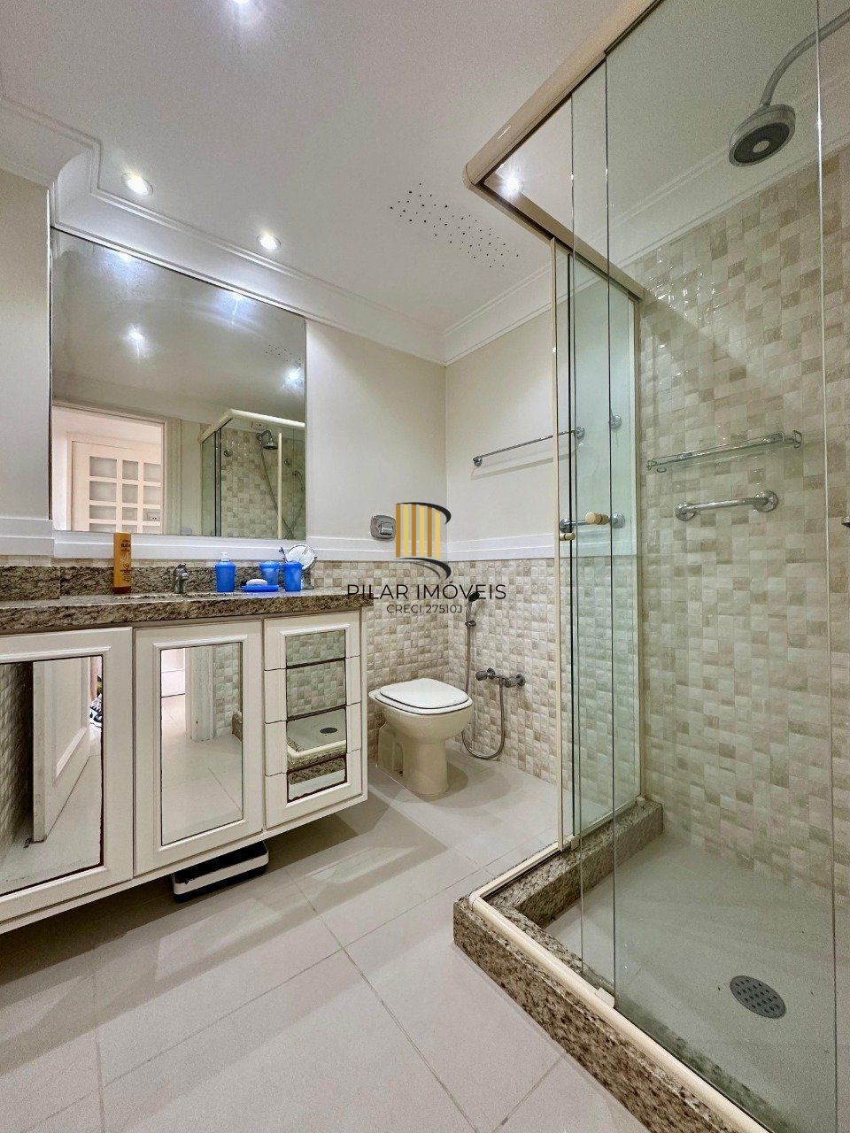 Apartamento 2 dormitórios no bairro Centro