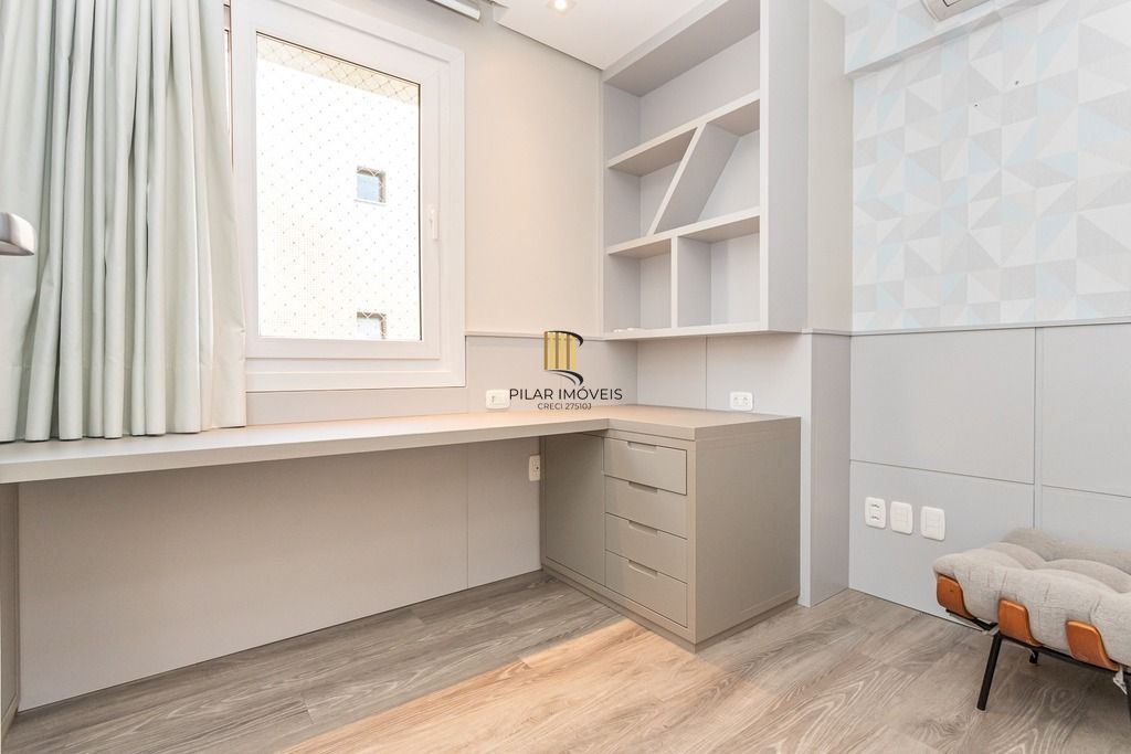 Cobertura 4 dormitórios no bairro Petrópolis