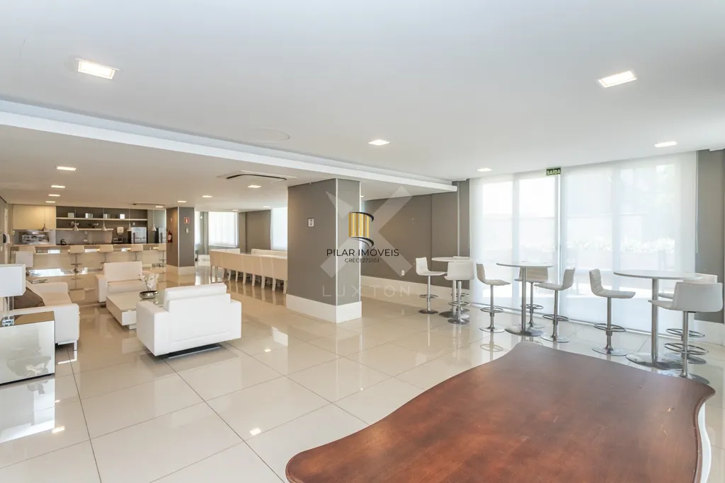 Apartamento 4 dormitórios no bairro Menino Deus