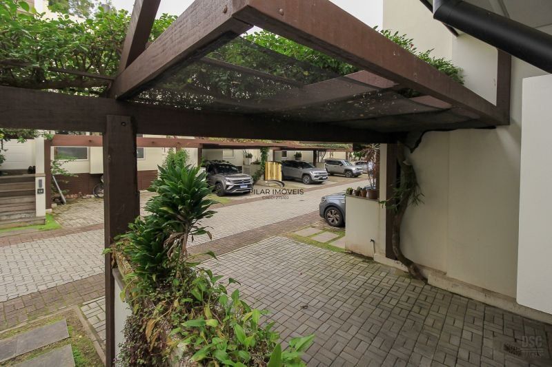 Casa 3 dormitórios no bairro Ipanema