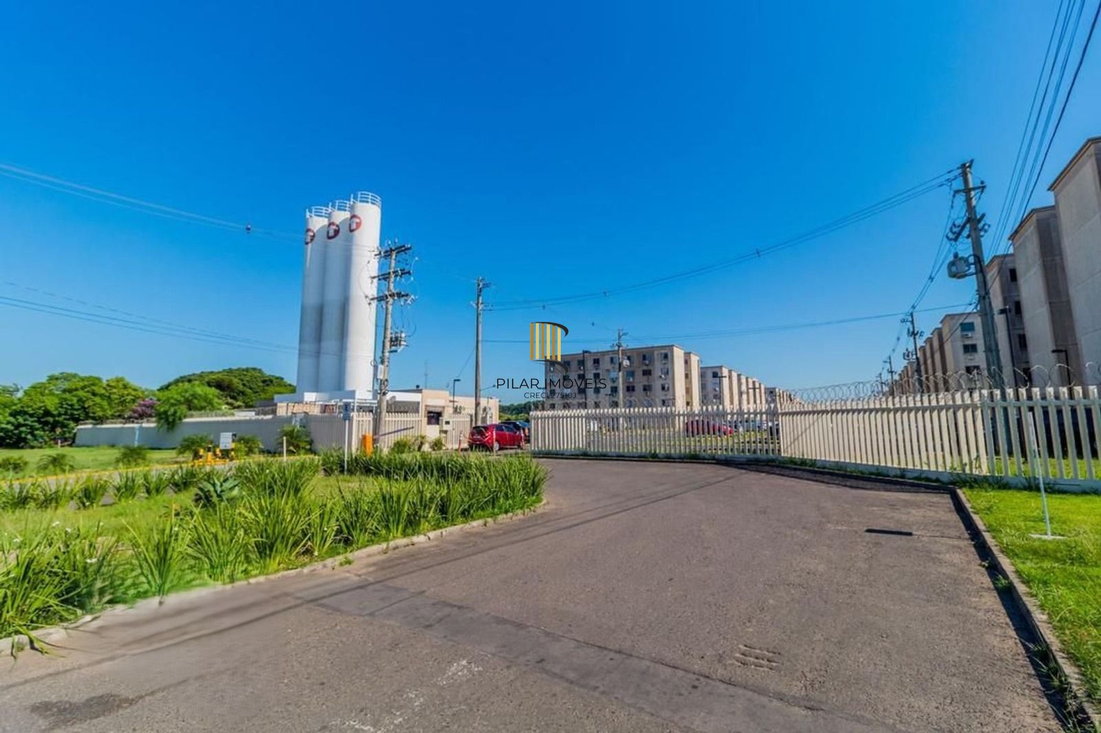 Apto 1 Dormitórios, Térreo, Sala, Cozinha, Banheiro, reformado e 01 vaga garagem