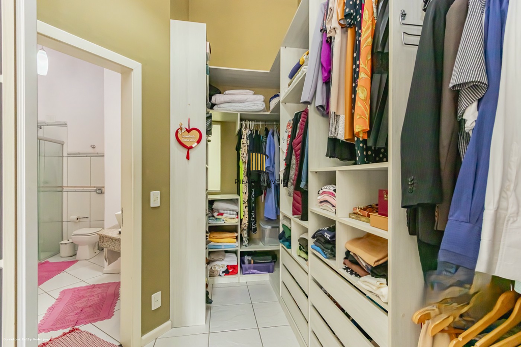 Casa 4 dormitórios no bairro Moinhos de Vento