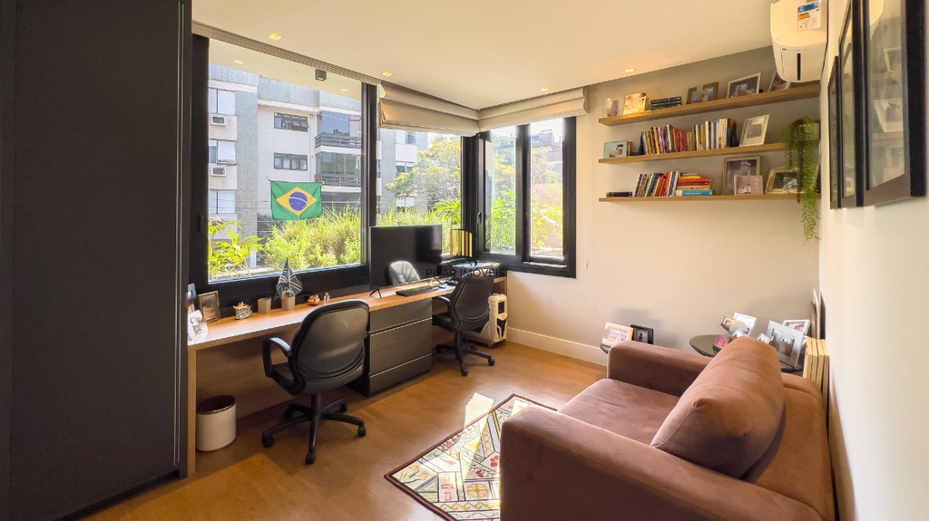 Casa 3 dormitórios no bairro Jardim Lindóia