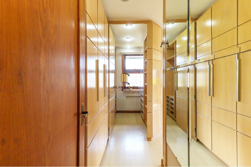 Cobertura 3 dormitórios no bairro Petrópolis