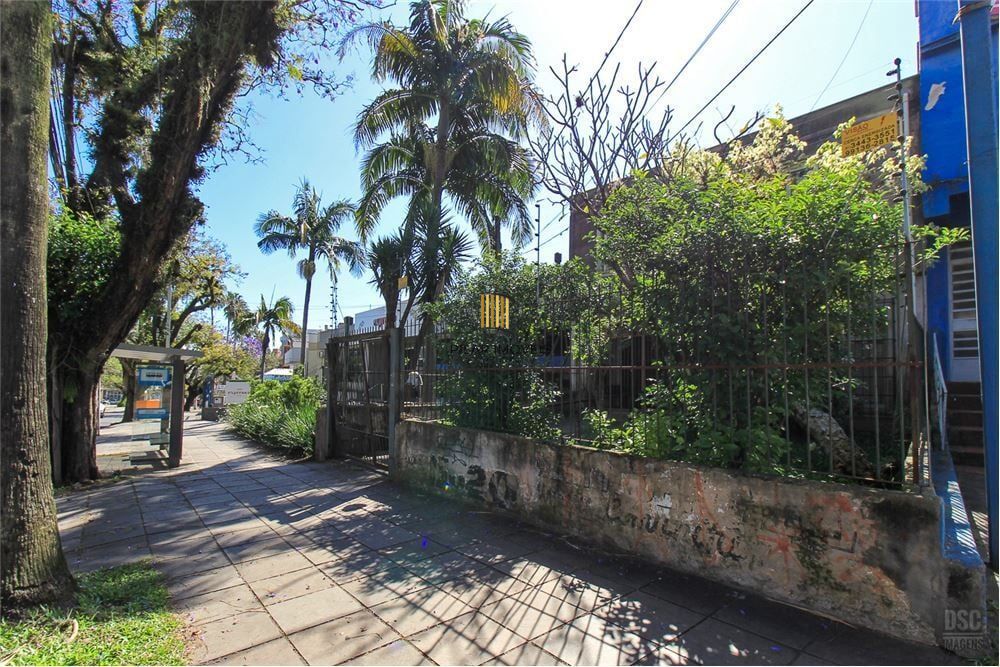 Casa 3 dormitórios no bairro Petrópolis