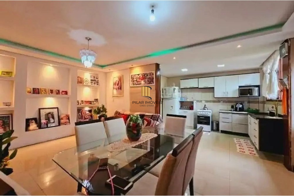 Casa 2 dormitórios no bairro Mário Quintana