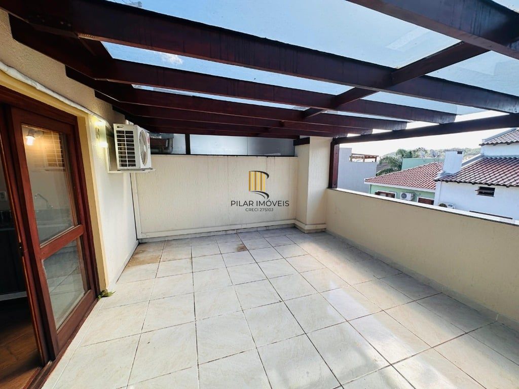 Casa 3 dormitórios no bairro Hípica