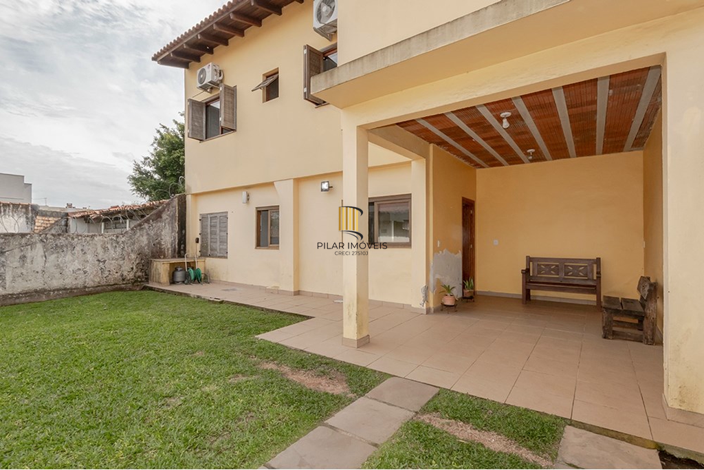 Casa 4 dormitórios no bairro Cavalhada