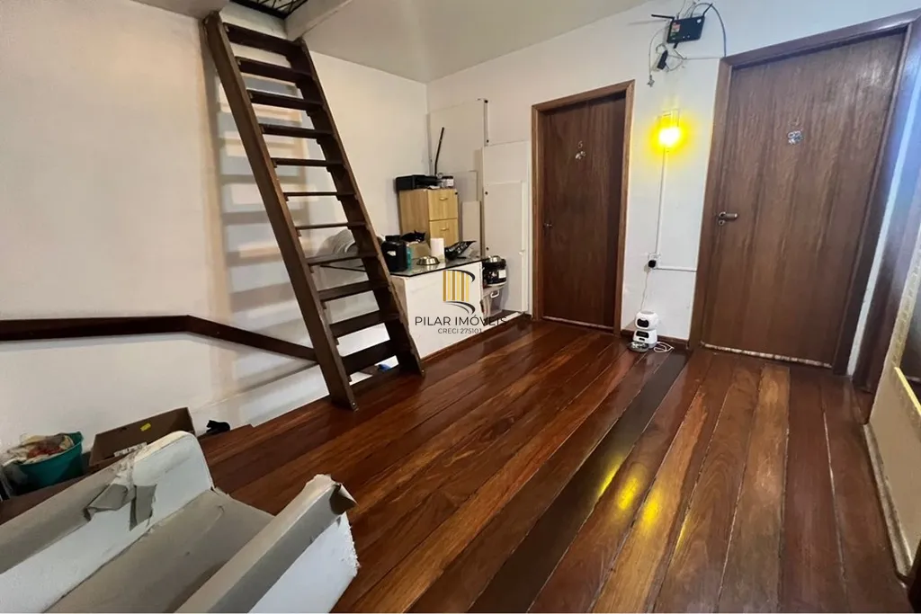 Casa 5 dormitórios no bairro Partenon