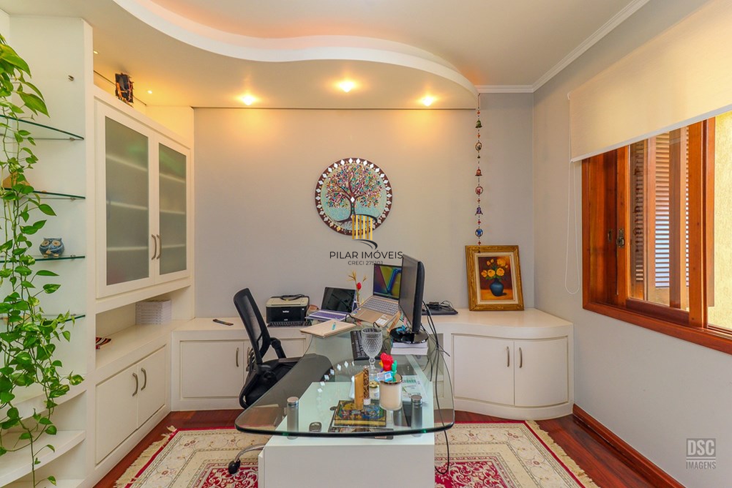 Casa 4 dormitórios no bairro Ipanema