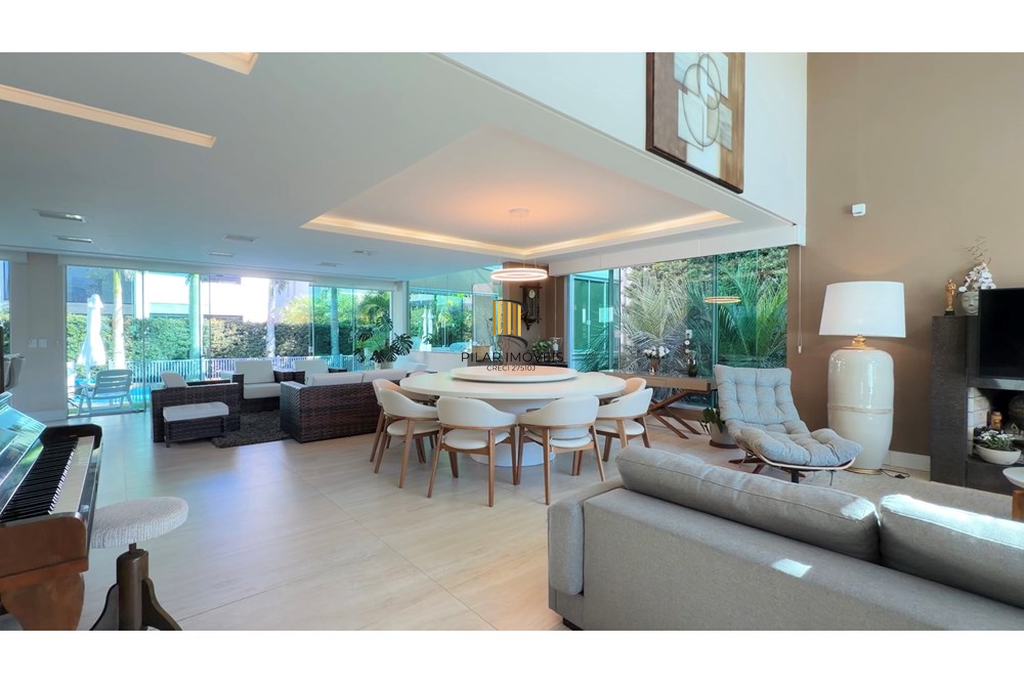 Casa de Condomínio 4 dormitórios no bairro Morada do Sol