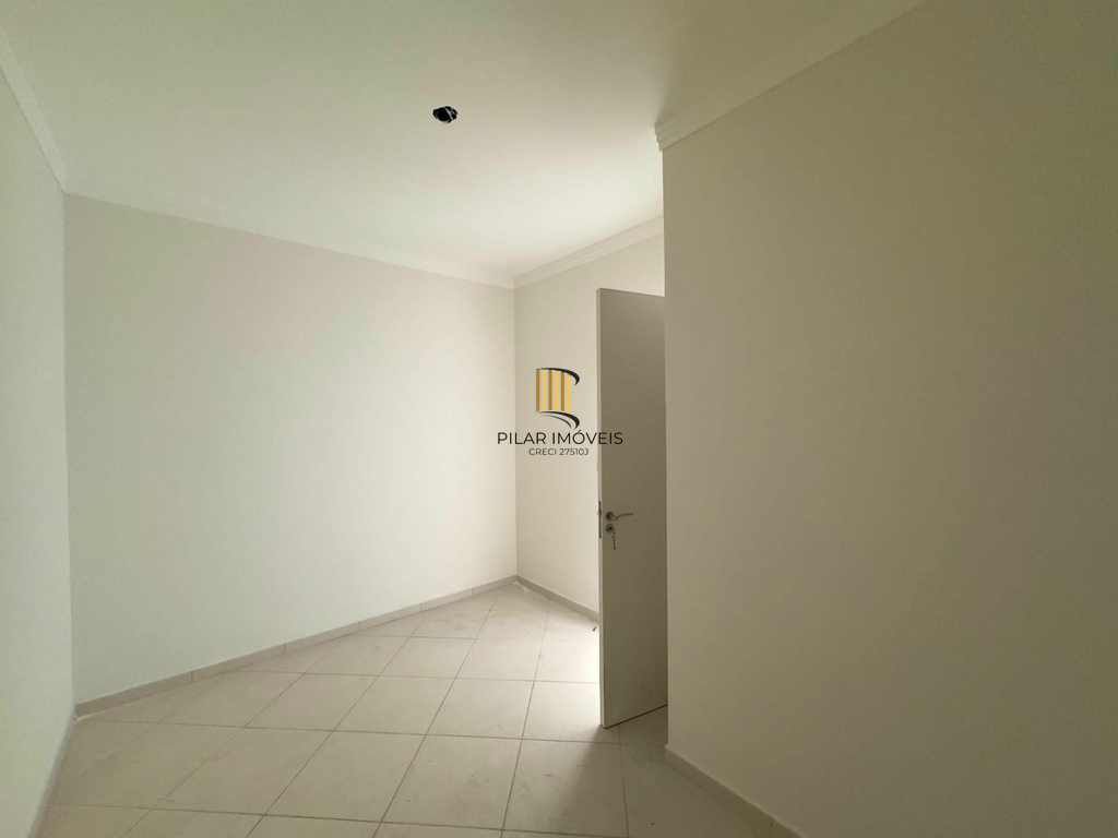 Casa de Condomínio 2 dormitórios no bairro Olaria