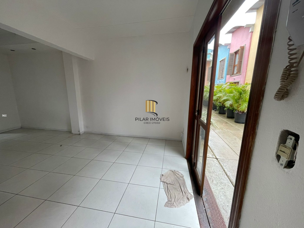 Casa 2 dormitórios no bairro Jardim do Salso