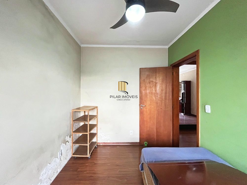 Casa 5 dormitórios no bairro Camaquã