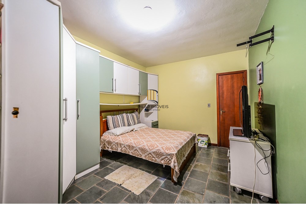 Casa 4 dormitórios no bairro Cascata