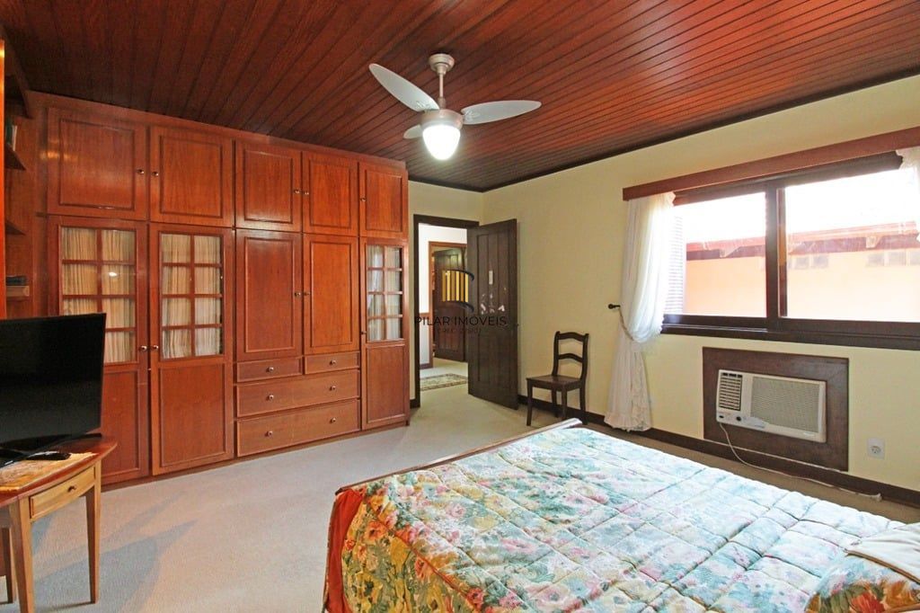 Casa de Condomínio 4 dormitórios no bairro Santa Tereza
