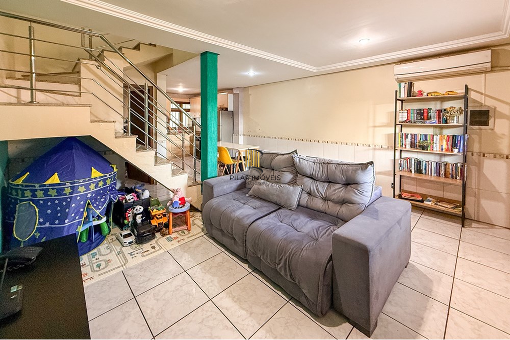 Casa 3 dormitórios no bairro Niterói