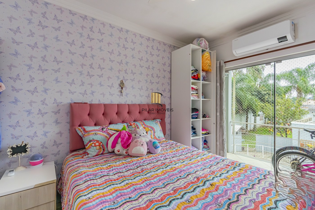 Casa 3 dormitórios no bairro Niterói