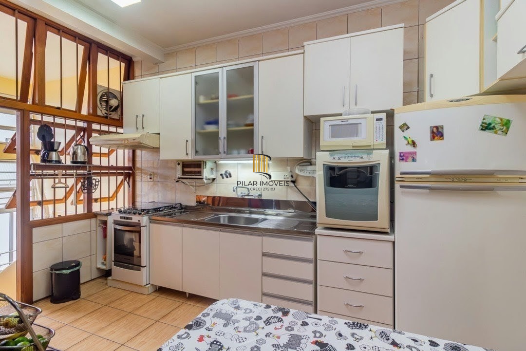 Casa 3 dormitórios no bairro Menino Deus