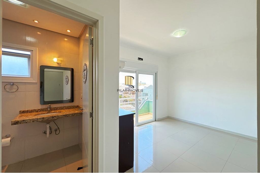 Casa 1 dormitório no bairro Hípica