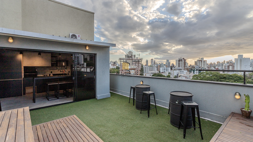 Cobertura 2 dormitórios no bairro Petrópolis