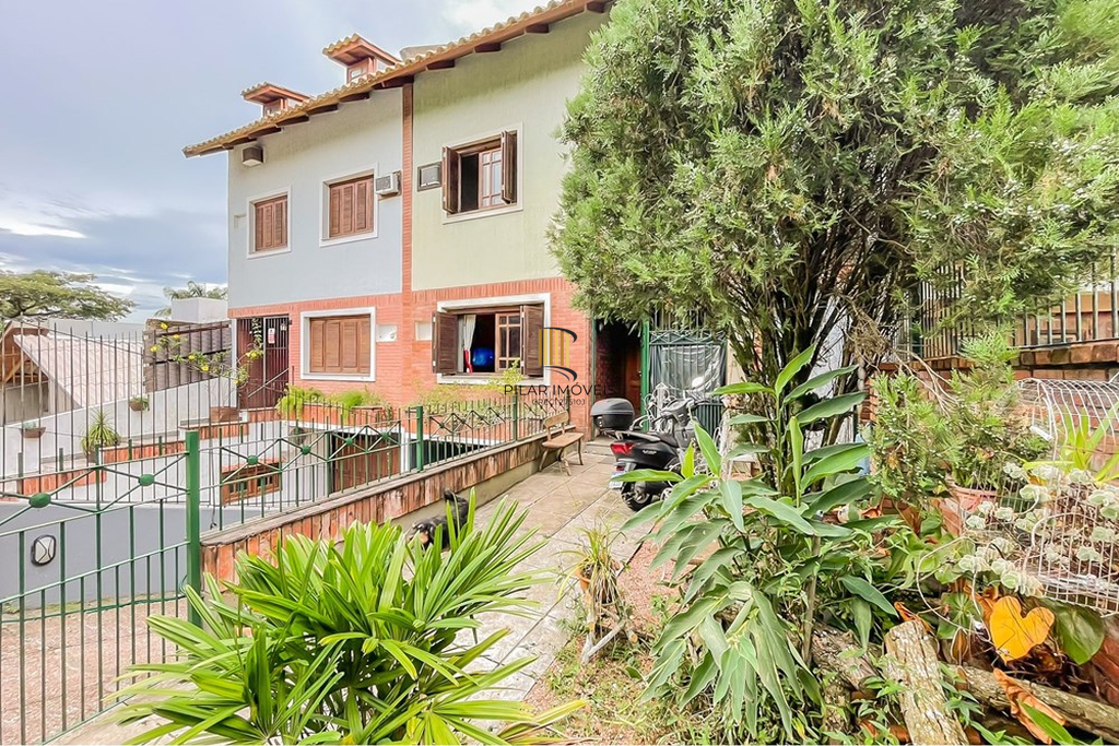 Casa 3 dormitórios no bairro Aberta dos Morros