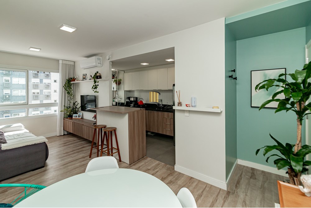 Apartamento 2 dormitórios no bairro São Sebastião