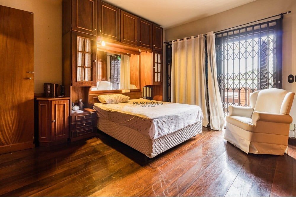 Casa 3 dormitórios no bairro Partenon