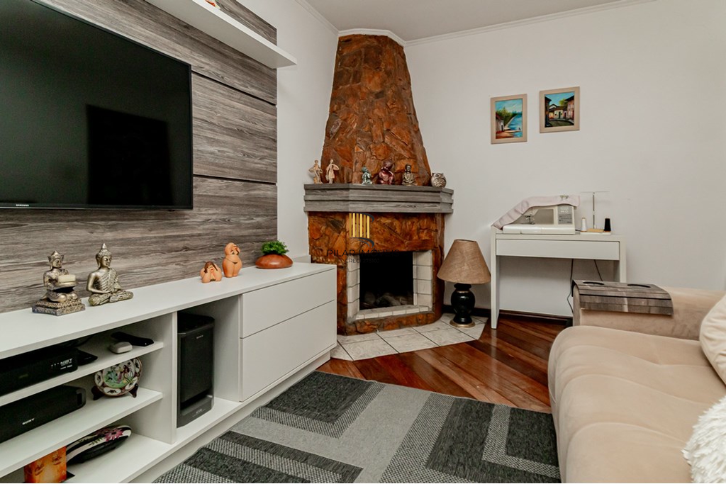 Casa 4 dormitórios no bairro Jardim Planalto