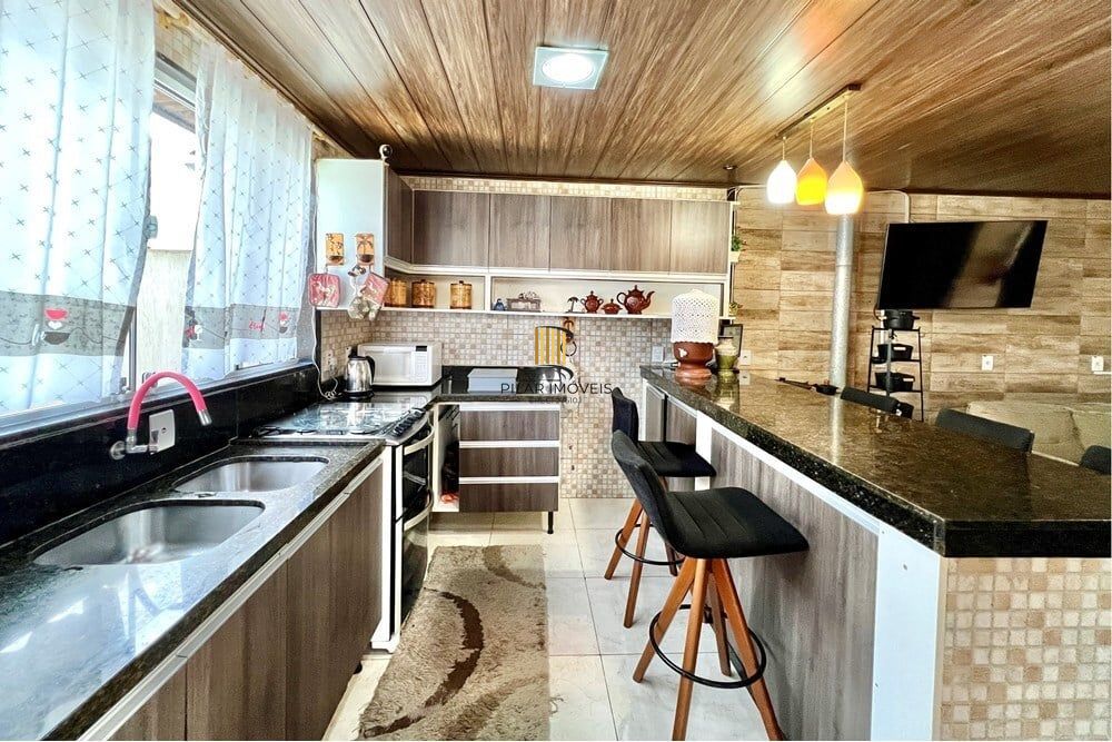 Casa 4 dormitórios no bairro Estância Velha